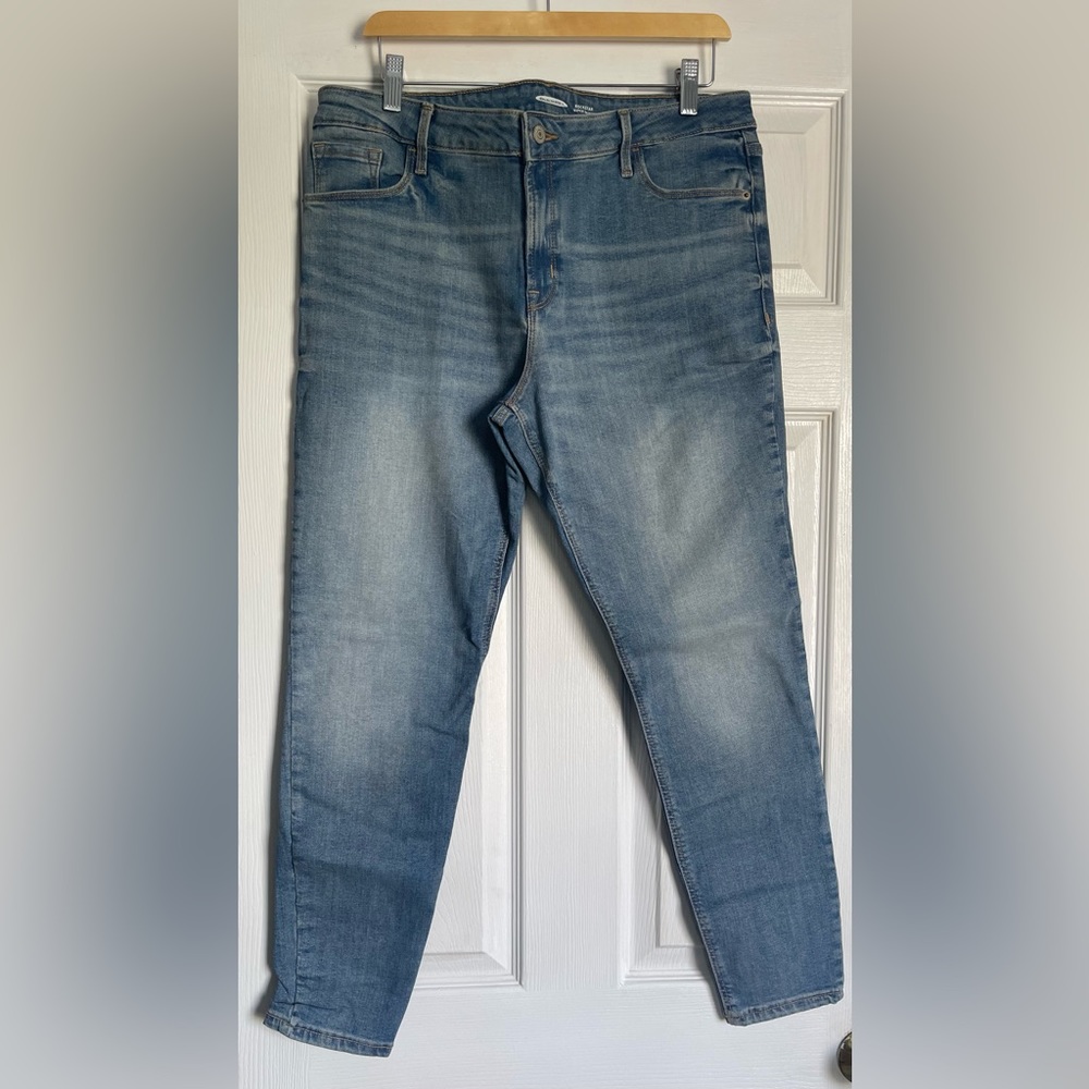 NWOT Old Navy Mid-Rise Rockstar Super Skinny Jeans